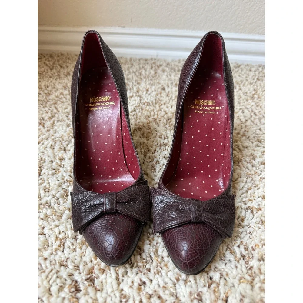 Moschino Cheap and Chic Oxblood Leather Bow Pumps Heels 36 Made Italy
